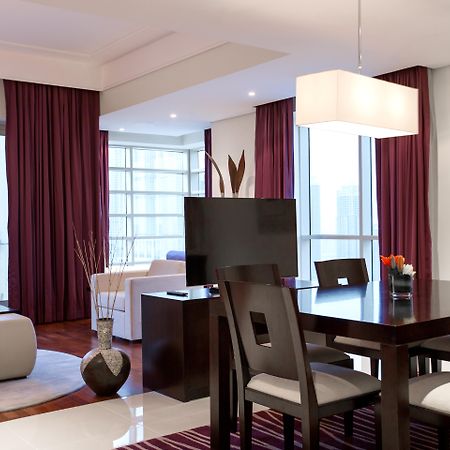 Pullman Jumeirah Lakes Towers Hotel y Residencia Dubái Exterior foto A suite at the hotel