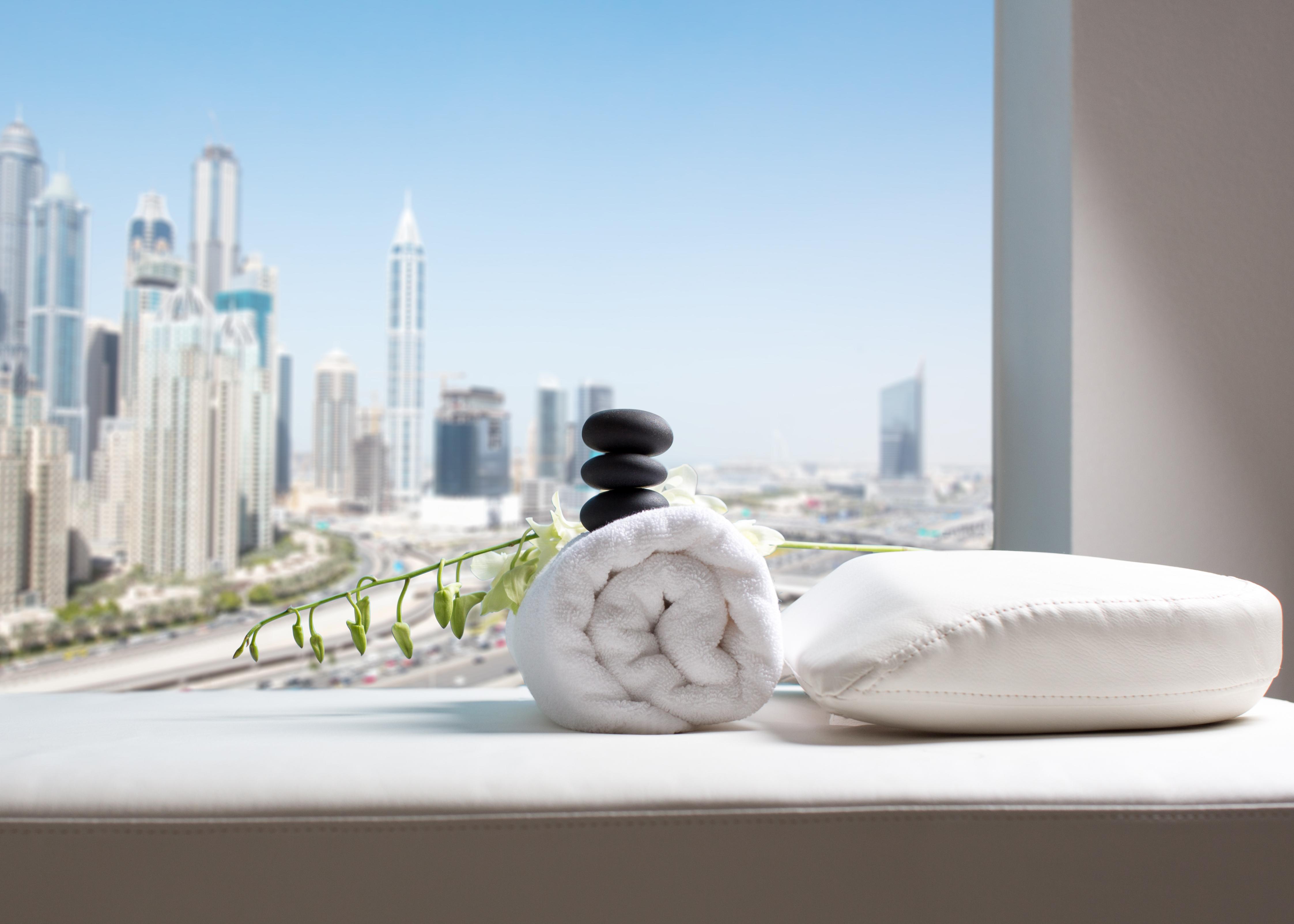 Pullman Jumeirah Lakes Towers Hotel y Residencia Dubái Exterior foto Spa at Jumeirah Atlantis