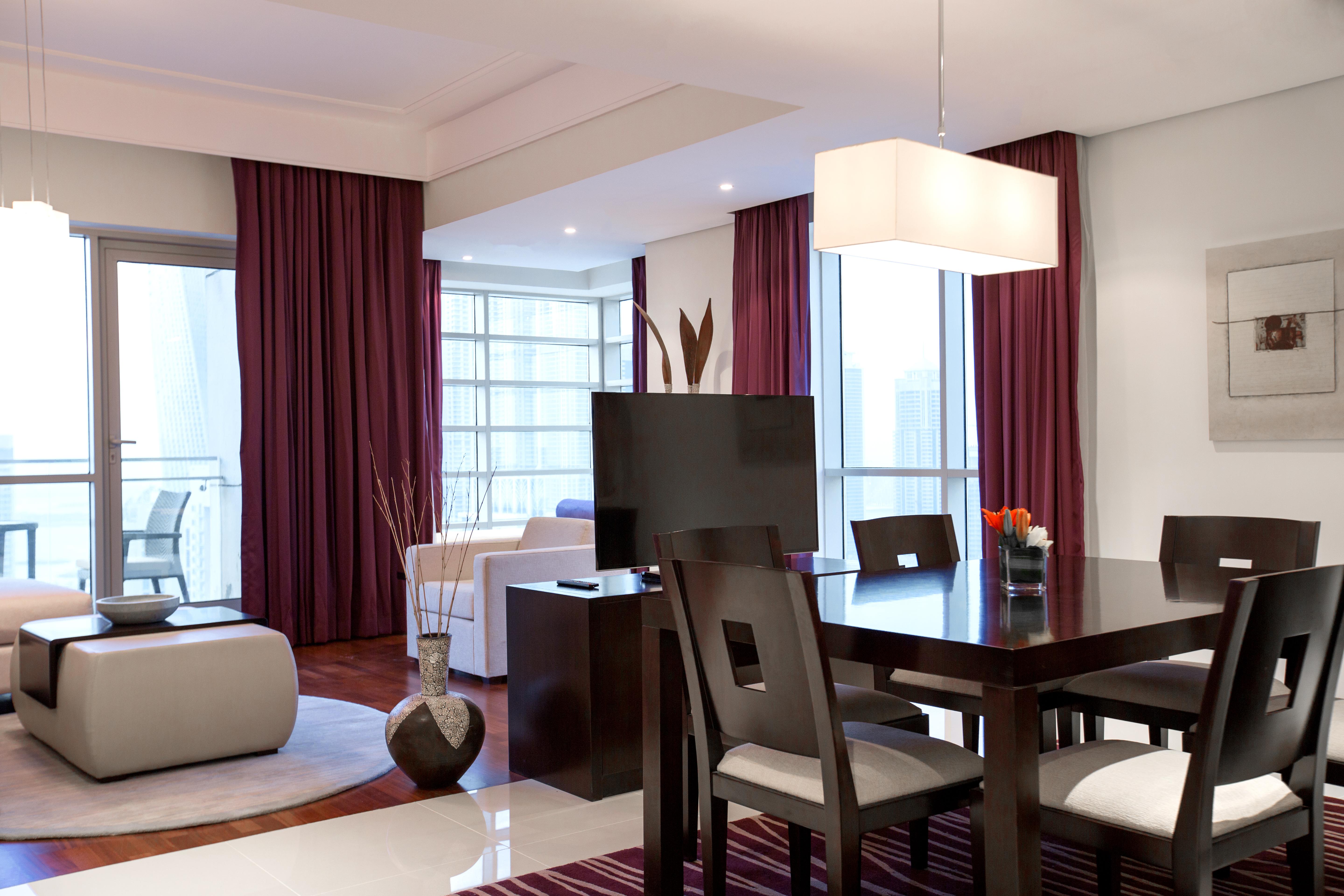 Pullman Jumeirah Lakes Towers Hotel y Residencia Dubái Exterior foto A suite at the hotel