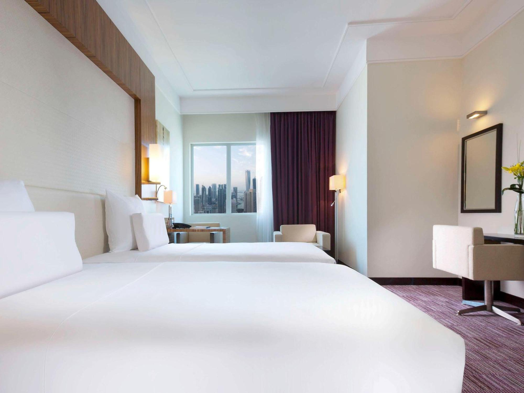 Pullman Jumeirah Lakes Towers Hotel y Residencia Dubái Exterior foto
